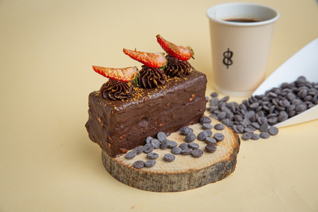 Black Rouche cake/ كيكة روش شوكلت